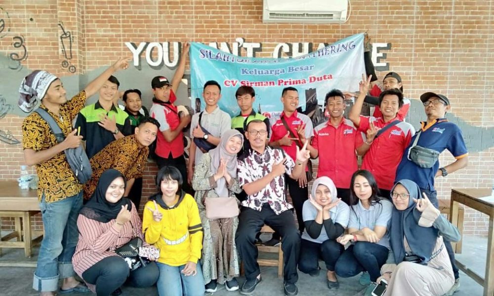 Tukang poles lantai tegel